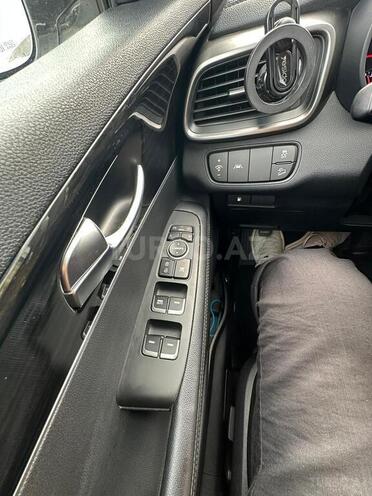 Kia Sorento-11