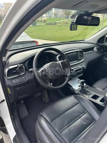 Kia Sorento-16