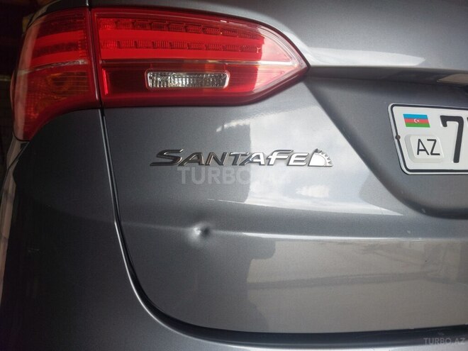 Hyundai Santa Fe-12