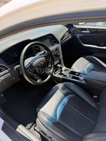 Hyundai Sonata-7