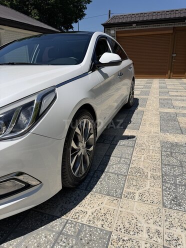Hyundai Sonata-5