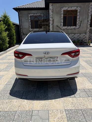 Hyundai Sonata-2