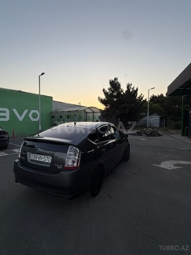 Toyota Prius-9