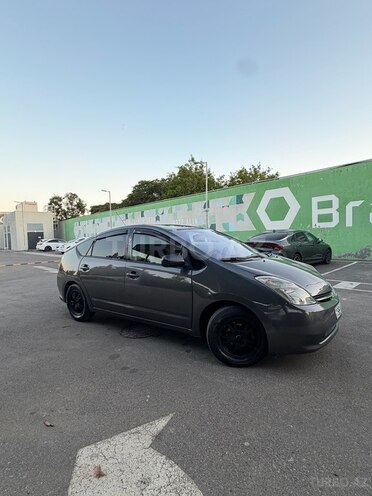 Toyota Prius-10