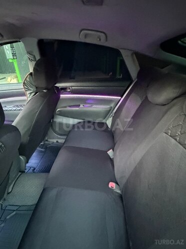 Toyota Prius-12