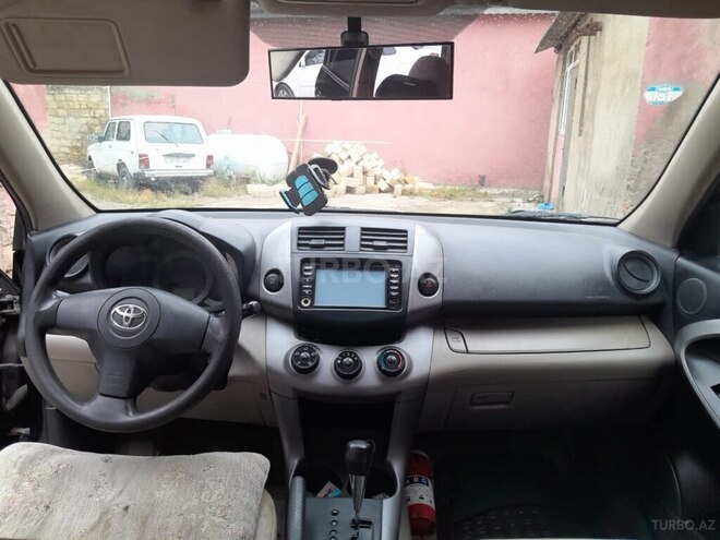 Toyota RAV4-7