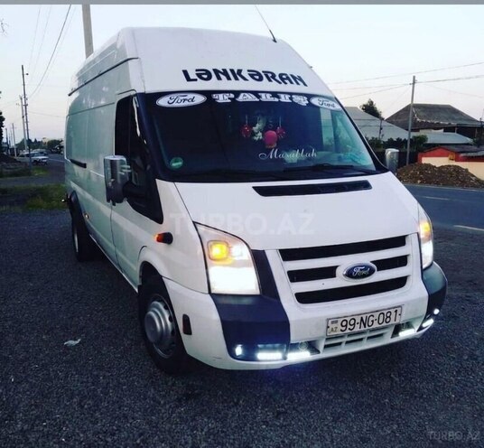 Ford Transit-3