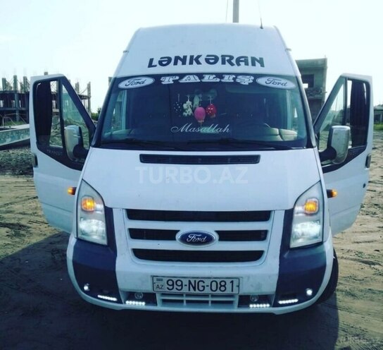 Ford Transit-4