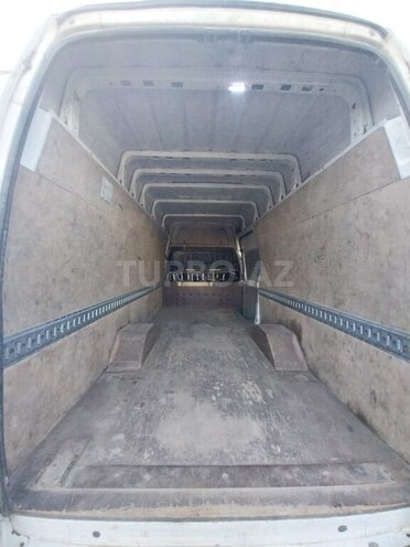 Ford Transit-11