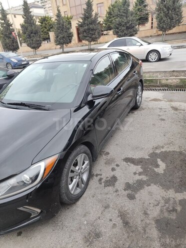 Hyundai Elantra-7