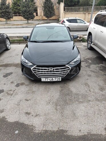 Hyundai Elantra-8