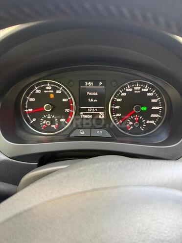 SEAT Toledo-3