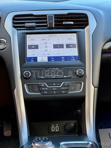Ford Fusion (North America)-15