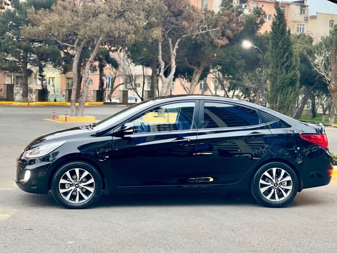 Hyundai Accent-6