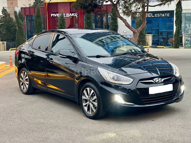 Hyundai Accent-4
