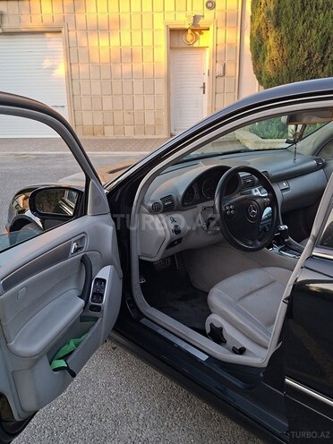 Mercedes C 230-11