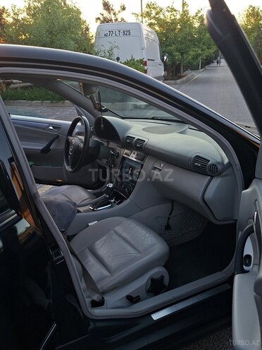 Mercedes C 230-12