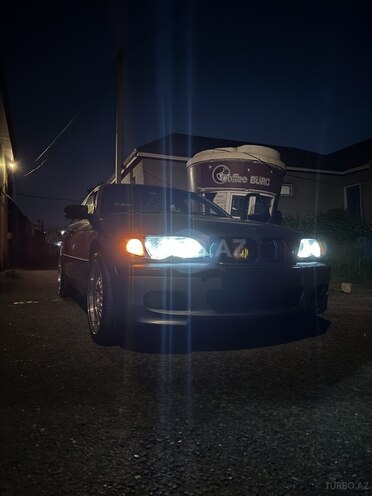 BMW 318-2