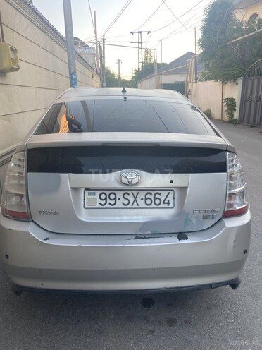 Toyota Prius-2