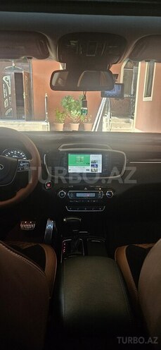 Kia Sorento-9