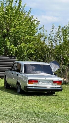 LADA (VAZ) 2107-2