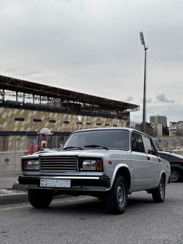 LADA (VAZ) 2107-1