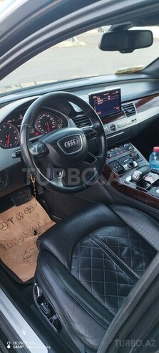 Audi A8-4