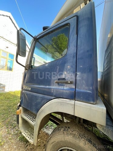 Mercedes Atego 1218-8