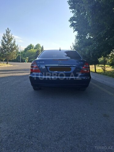 Mercedes E 220-8