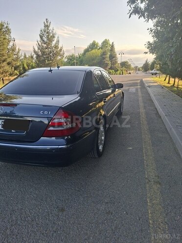 Mercedes E 220-9