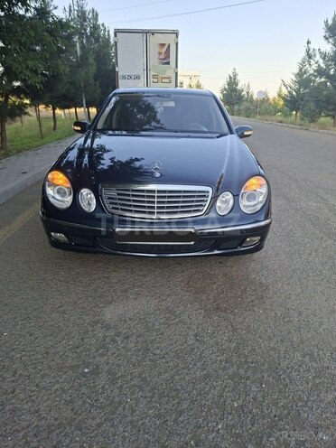 Mercedes E 220-2