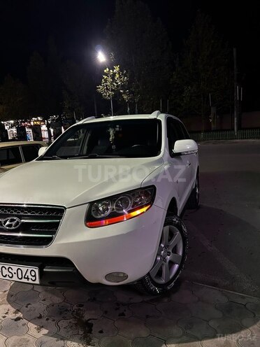 Hyundai Santa Fe-13