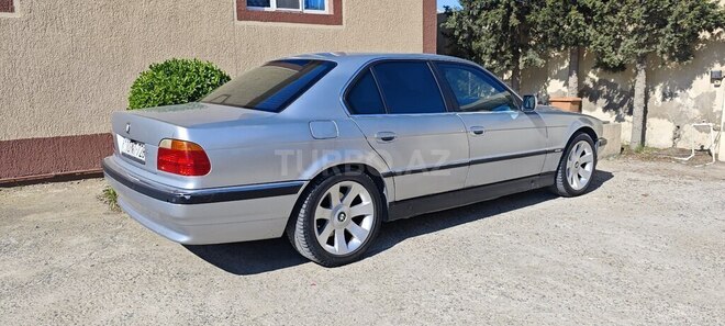 BMW 728-3