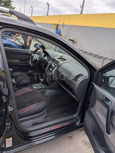 Volkswagen Polo-8