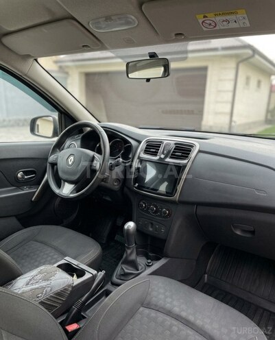 Renault Logan-6
