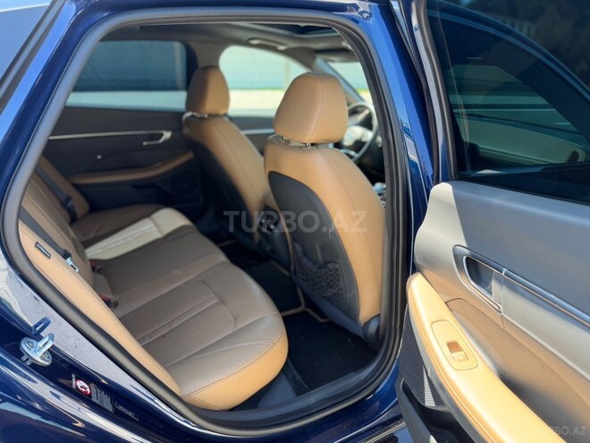 Hyundai Sonata-13