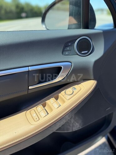 Hyundai Sonata-11