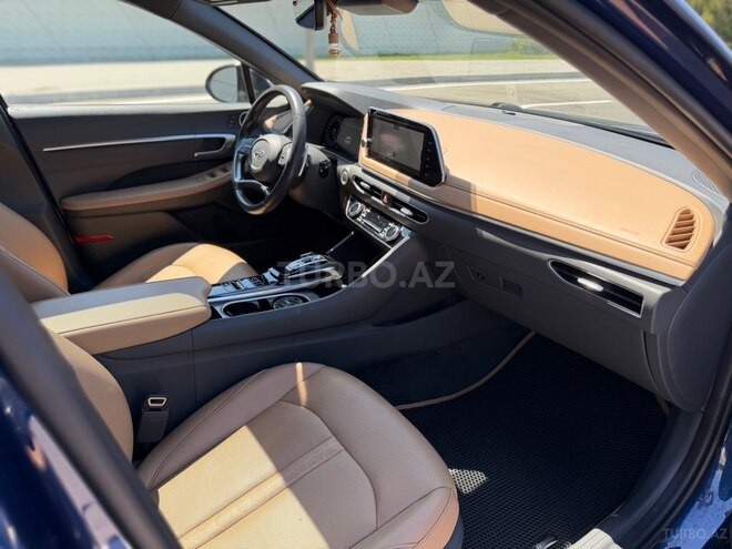 Hyundai Sonata-12