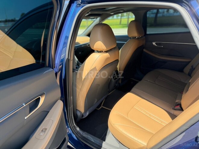 Hyundai Sonata-14