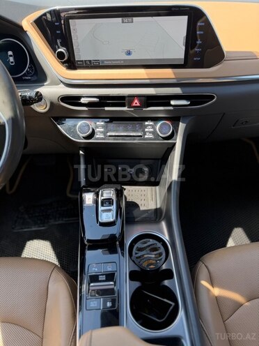 Hyundai Sonata-18