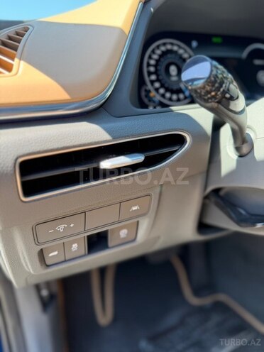Hyundai Sonata-15