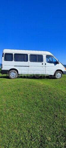 Ford Transit-6
