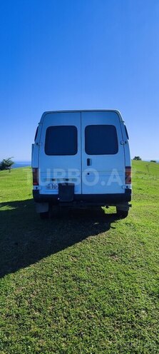 Ford Transit-3