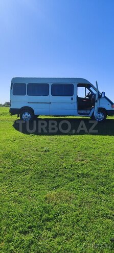 Ford Transit-17