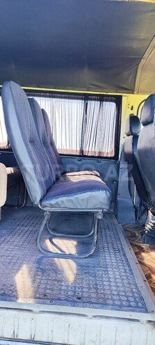 Ford Transit-19