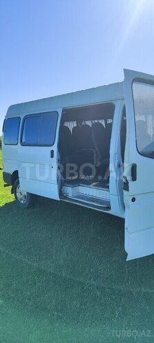 Ford Transit-15