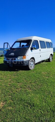 Ford Transit-14