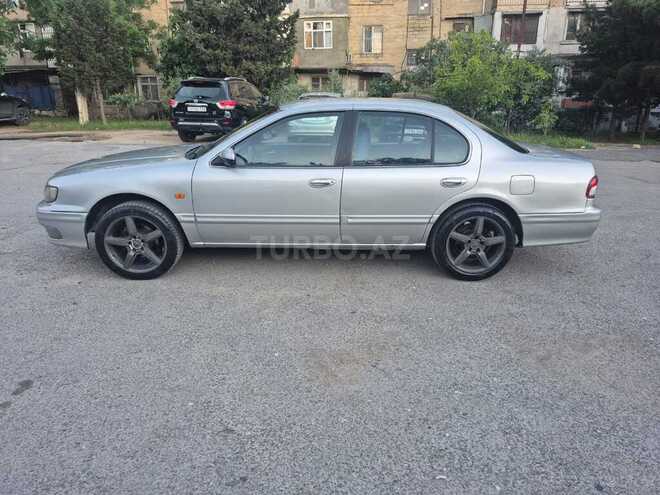Nissan Maxima-5