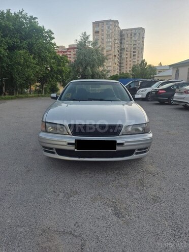 Nissan Maxima-1