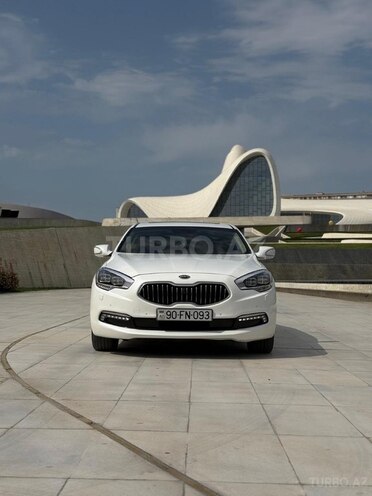 Kia Quoris-4